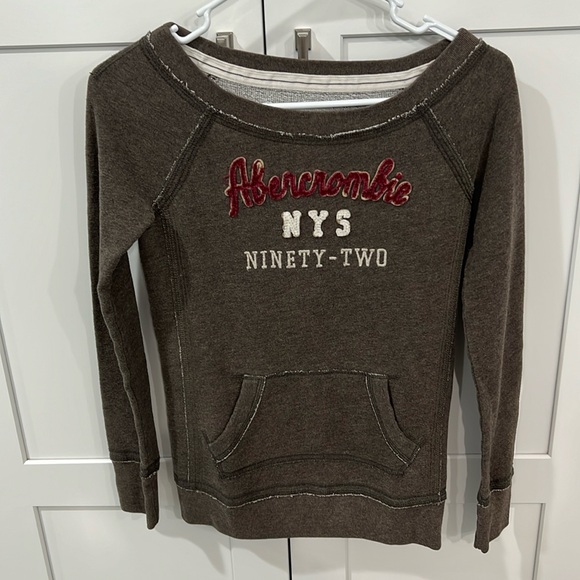 Abercrombie & Fitch Tops - Super cute Abercrombie sweatshirt! Size small. Excellent condition.
